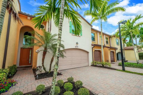 Townhouse in Palm Beach Gardens, Florida 3 bedrooms, 151.06 sq.m. № 878519 - photo 12