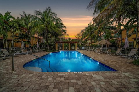 Touwnhouse à vendre à Palm Beach Gardens, Floride: 3 chambres, 151.06 m2 № 878519 - photo 6