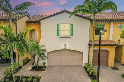 Townhouse in Palm Beach Gardens, Florida 3 bedrooms, 151.06 sq.m. № 878519 - photo 5