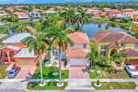 Villa ou maison à vendre à Miramar, Floride: 4 chambres, 203.55 m2 № 1185635 - photo 7