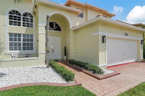 House in Miramar, Florida 4 bedrooms, 203.55 sq.m. № 1185635 - photo 6