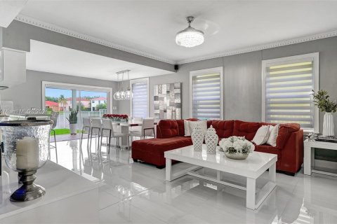 Casa en venta en Miramar, Florida, 4 dormitorios, 203.55 m2 № 1185635 - foto 20