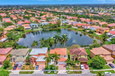 Villa ou maison à vendre à Miramar, Floride: 4 chambres, 203.55 m2 № 1185635 - photo 9