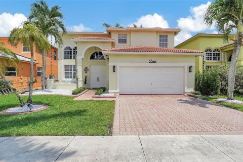 House in Miramar, Florida 4 bedrooms, 203.55 sq.m. № 1185635 - photo 3