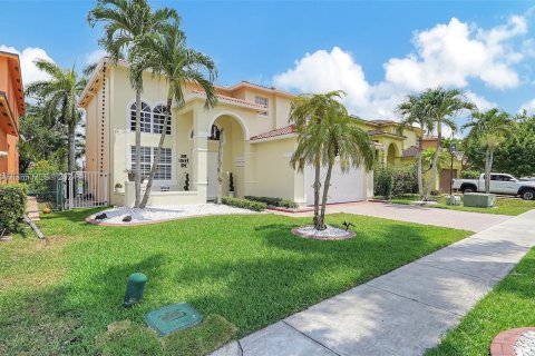 Villa ou maison à vendre à Miramar, Floride: 4 chambres, 203.55 m2 № 1185635 - photo 5