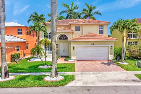 Villa ou maison à vendre à Miramar, Floride: 4 chambres, 203.55 m2 № 1185635 - photo 2