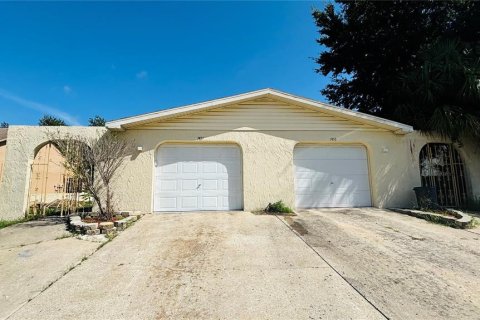 Immobilier commercial à vendre à Spring Hill, Floride: 4 chambres, 185.9 m2 № 1353223 - photo 8