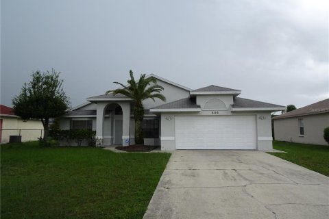 House in Kissimmee, Florida 3 bedrooms, 123.56 sq.m. № 1353161 - photo 1