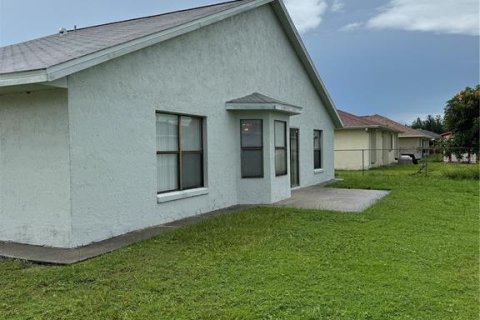 Villa ou maison à vendre à Kissimmee, Floride: 3 chambres, 123.56 m2 № 1353161 - photo 15