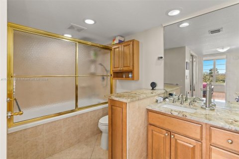 Condominio en venta en Pompano Beach, Florida, 3 dormitorios, 144.93 m2 № 947769 - foto 15