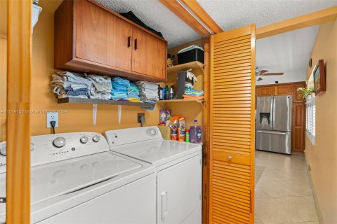 Condo in Pompano Beach, Florida, 3 bedrooms  № 947769 - photo 7