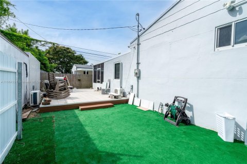 Casa en venta en Miami, Florida, 4 dormitorios, 105.35 m2 № 1377231 - foto 17