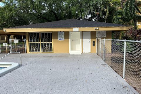 Copropriété à vendre à Dania Beach, Floride: 2 chambres, 87.79 m2 № 1377188 - photo 10