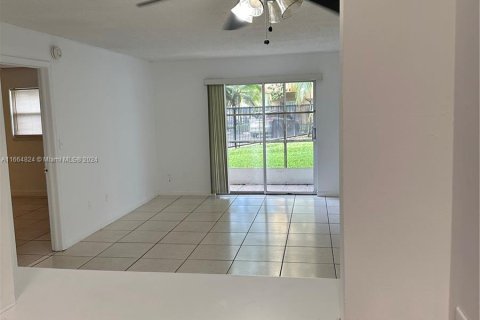 Copropriété à vendre à Dania Beach, Floride: 2 chambres, 87.79 m2 № 1377188 - photo 23