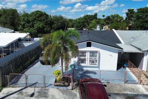 Casa en venta en Miami Gardens, Florida, 3 dormitorios, 107.95 m2 № 1377187 - foto 6