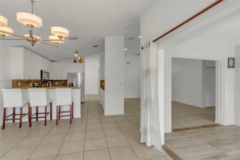 Casa en alquiler en Homestead, Florida, 3 dormitorios, 179.67 m2 № 1377276 - foto 27