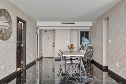 Condo in Aventura, Florida, 2 bedrooms  № 1178750 - photo 5