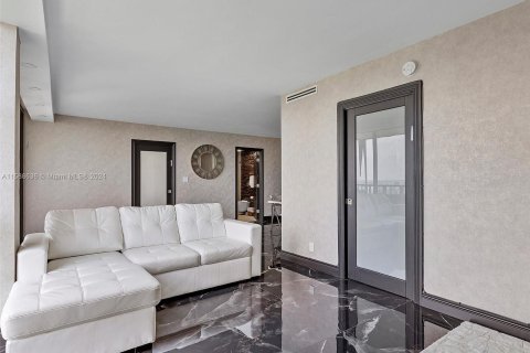 Condo in Aventura, Florida, 2 bedrooms  № 1178750 - photo 7