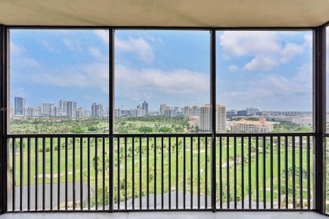 Condo in Aventura, Florida, 2 bedrooms  № 1178750 - photo 10