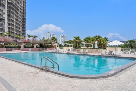 Condo in Aventura, Florida, 2 bedrooms  № 1178750 - photo 26