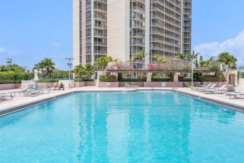 Condo in Aventura, Florida, 2 bedrooms  № 1178750 - photo 27