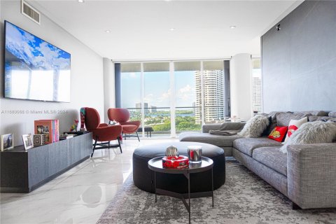 Condo in Aventura, Florida, 2 bedrooms  № 1429574 - photo 1