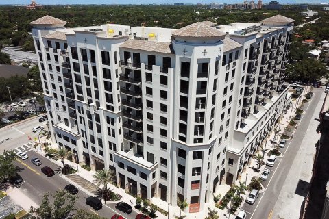 Condominio en venta en Coral Gables, Florida, 1 dormitorio, 63.92 m2 № 997711 - foto 1