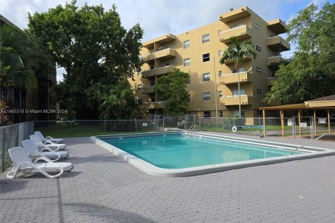 Condominio en venta en Dania Beach, Florida, 2 dormitorios, 87.79 m2 № 1377650 - foto 5