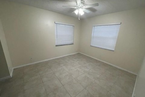 Condominio en venta en Coral Springs, Florida, 1 dormitorio, 57.69 m2 № 936525 - foto 9