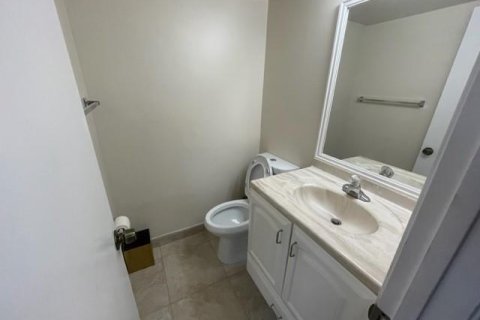 Condominio en venta en Coral Springs, Florida, 1 dormitorio, 57.69 m2 № 936525 - foto 7