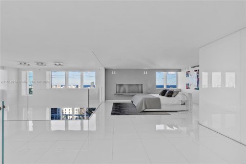 Condo in Miami Beach, Florida, 3 bedrooms  № 1362627 - photo 18