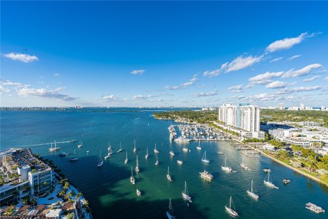 Condo in Miami Beach, Florida, 3 bedrooms  № 1362627 - photo 15