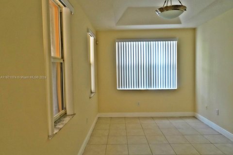 Adosado en venta en Miami Lakes, Florida, 3 dormitorios, 172.71 m2 № 1391477 - foto 4