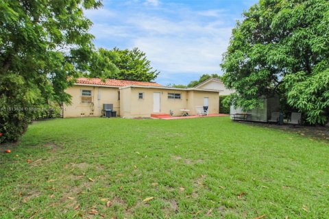 Villa ou maison à vendre à Miami Springs, Floride: 4 chambres, 173.08 m2 № 1235652 - photo 6