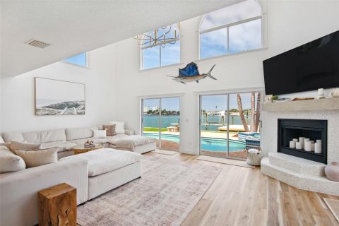 Casa en venta en Saint Pete Beach, Florida, 4 dormitorios, 334.73 m2 № 1351232 - foto 6