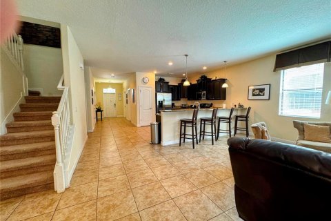 Casa en venta en Davenport, Florida, 8 dormitorios, 363.15 m2 № 1296369 - foto 11