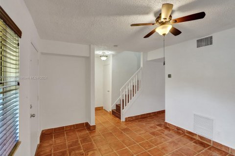 Купить кондоминиум в Корал-Спрингс, Флорида 3 спальни, 120.77м2, № 949685 - фото 2