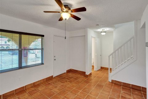 Купить кондоминиум в Корал-Спрингс, Флорида 3 спальни, 120.77м2, № 949685 - фото 3