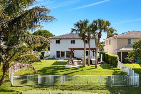 Villa ou maison à vendre à Miramar, Floride: 4 chambres, 249.35 m2 № 1377617 - photo 2