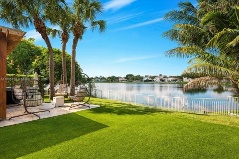 Villa ou maison à vendre à Miramar, Floride: 4 chambres, 249.35 m2 № 1377617 - photo 17