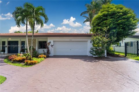 Casa en alquiler en Palmetto Bay, Florida, 5 dormitorios, 273.97 m2 № 1377619 - foto 2