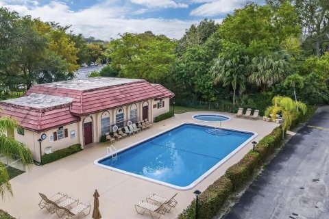 Copropriété à vendre à Coral Springs, Floride: 3 chambres, 139.35 m2 № 1132680 - photo 1