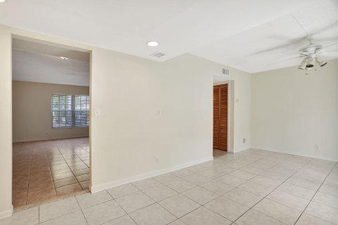 Condominio en venta en Coral Springs, Florida, 3 dormitorios, 139.35 m2 № 1132680 - foto 19
