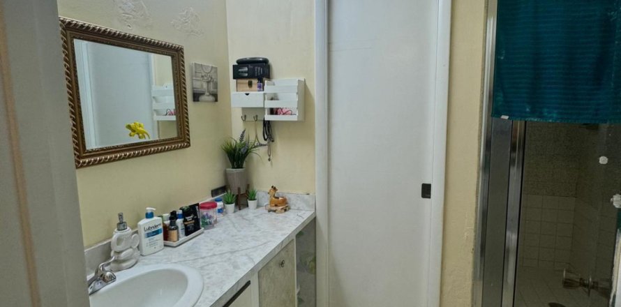 Condo in West Palm Beach, Florida, 2 bedrooms  № 1132682