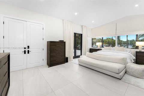 Casa en venta en Coral Gables, Florida, 5 dormitorios, 485.97 m2 № 683873 - foto 16