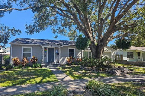 Terreno en venta en Saint Petersburg, Florida № 1407216 - foto 1