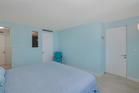 Condo in Miami Beach, Florida, 2 bedrooms  № 1128271 - photo 26