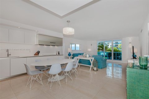 Condo in Miami Beach, Florida, 2 bedrooms  № 1128271 - photo 6