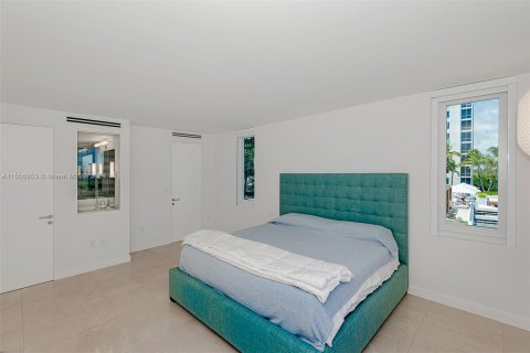 Condo in Miami Beach, Florida, 2 bedrooms  № 1128271 - photo 20