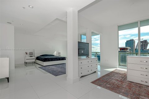 Copropriété à vendre à Miami, Floride: 3 chambres, 280.56 m2 № 1128272 - photo 12